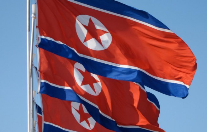北朝鮮「一方的に核の放棄だけを強要しようとするならば、米朝首脳会談を見直す」