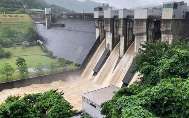 【緊急】桂川上流の日吉ダムが決壊の恐れ、毎秒約1000トンの放流開始！避難指示の範囲拡大も！