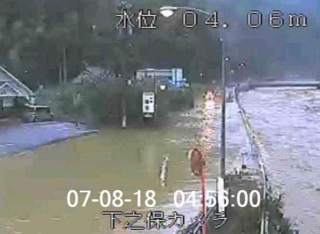 【緊急速報】岐阜県関市の津保川が氾濫！大雨で川の水が溢れる！命を守る行動を