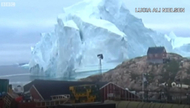 高さ１００メートルの巨大氷山が崩壊！津波で村水没の可能性も！グリーンランドに注意喚起