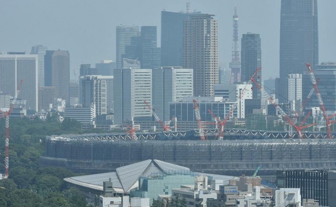 東京オリンピック、猛暑対策に国と都が秘策！「水やかち割り氷などを配る」「舗装を変える」