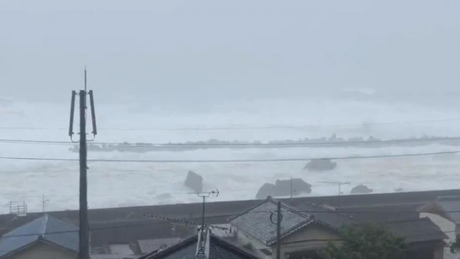 【警戒】台風21号、近畿地方で過去最高の潮位！徳島や和歌山で異常事態！大阪府で2.8m