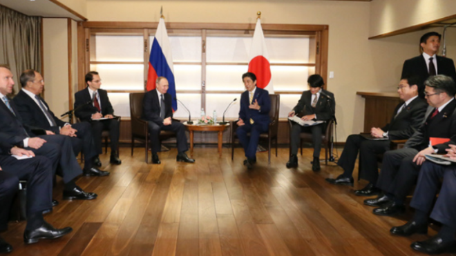 日露首脳会談、日本が２島先行返還に方針転換！プーチン大統領は「米軍基地無し」の合意要請！