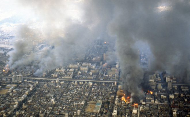 【追悼】阪神淡路大震災から24年　国内史上初の震度7　夜明け前の追悼、取り止める場所も相次ぐ