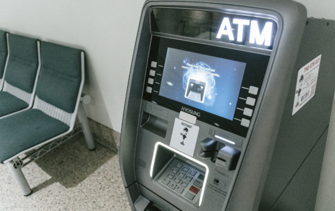 「ATMに50万円入金したら19万円消えた」とのツイートが話題に！警察や銀行も対応せず？同じ被害報告も・・・