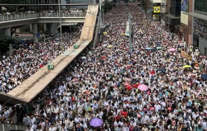 香港で史上最大の抗議デモ、約103万人が参加！容疑者引き渡し条例で国民激怒！「一国二制度が崩壊する」