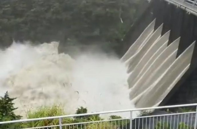 【速報】神奈川県の城山ダムが放流開始！相模川周囲は最大級の警戒を！雨量が予想を超えて貯水限界に！