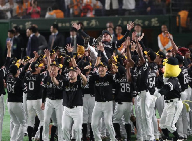 【プロ野球】日本シリーズ・ソフトバンクが４連勝で日本一に！巨人に勝利、３年連続の快挙！