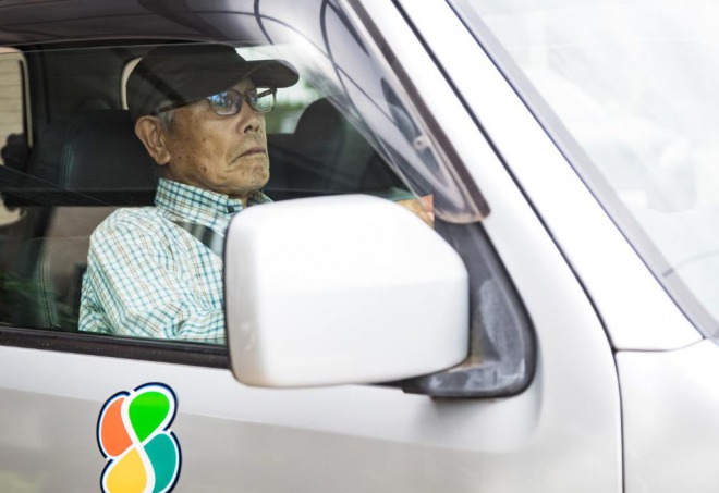 【賛否両論】自動ブレーキ機能を義務化へ　高齢者暴走事故で政府方針　ネット「高齢者の免許を止めるべき」