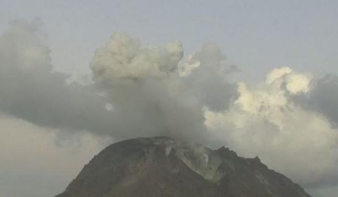 【警戒】薩摩硫黄島で噴火が発生！噴火警戒レベルを引き上げ、噴煙の高さは1000メートル以上に！