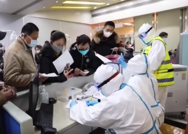 【新型肺炎】中国武漢市はバイオハザード状態！？病院は患者が長蛇の列、確診判定無しで死亡も！閉鎖で軍・警察を動員