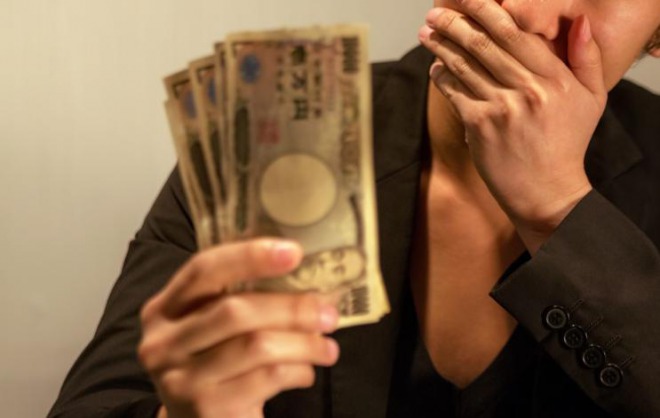 愛知県で銀行員が新型コロナに感染！紙幣から感染の可能性も？海外だと紙幣消毒、紙で24時間以上の生存報告
