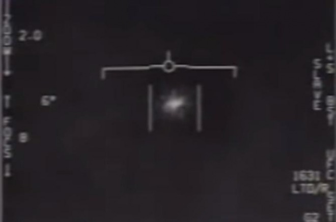 アメリカ国防総省がＵＦＯ（未確認飛行物体）映像を公開！楕円形の物体が高速移動　正体は不明のまま