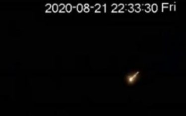 関東地方で火球の目撃報告が相次ぐ！夜空に光の玉、隕石落下の瞬間　「ドライブ中に空が光った！」
