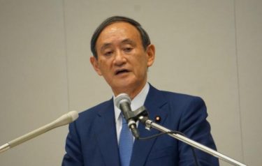 【悲報】菅官房長官、NHK討論会を欠席へ　台風対応で出演見送りと時事通信　