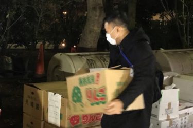 生活困窮で炊き出しに行列、山本太郎氏もホームレスらに支援活動！「コロナ失業で食べるものがない」「今年はかなり多い」