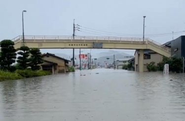 史上最悪の大豪雨となる恐れ、全国各地で緊急速報メール！東京都の野川が氾濫危険水位に！20日まで前線停滞で大雨長期化か