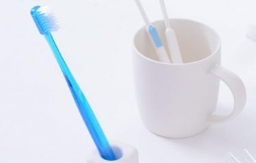 使い捨てスプーンや歯ブラシなどプラ製品12品目を有料化へ　来年4月から実施と政府
