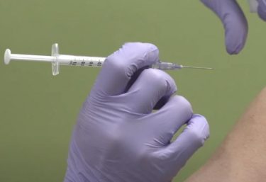 3回目のワクチン接種を開始、今日から医療従事者を対象に！堀内詔子担当相「３回目の接種が重症化などを防ぐと思う」