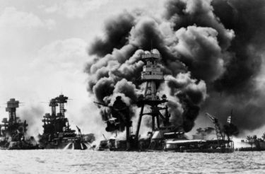 真珠湾攻撃から80年、空母と石油貯蔵施設を攻撃しなかった日本軍の大失態！奇襲攻撃はアメリカに漏れていた？太平洋戦争