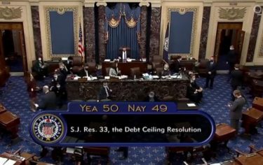 債務上限引き上げ法案、50対49の僅差で可決！下院に送付へ　米国債のデフォルト危機は一段落　アメリカ議会