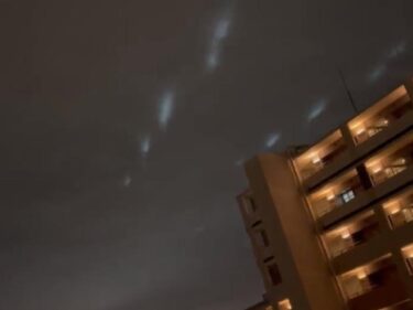 横浜などにUFO出現か！？謎の光が多数、首都圏で目撃報告が相次ぐ！「空がなにかおかしい」「あんな光見たこと無い」