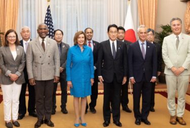 ペロシ下院議長が来日、岸田首相との会談で「台湾海峡の平和と安定」で連携確認！中国の弾道ミサイルが日本のEEZ落下も