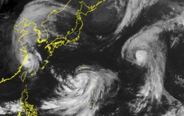 日本列島近海に台風が3個も同時出現！台風14号(ナンマドル)は週明けにも西日本接近へ　