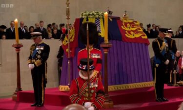 女王国葬に参列、天皇皇后両陛下がイギリスへ出発　各国要人約500人が参列予定　日本の国葬は？