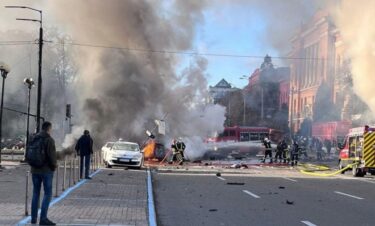 ウクライナ首都キーウで複数の爆発！全土に７５発、ロシアがクリミア大橋の報復攻撃か　