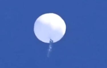 中国の偵察用気球、世界各地でも報告が続々と！気球撃墜で米中対立が激化　サイズは大阪城の天守閣に匹敵