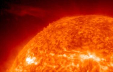 短期間でMクラス太陽フレアが６回発生！活発な太陽活動が続く　M５、M４．７、M１．４、M２．６、M１．５、M１．２