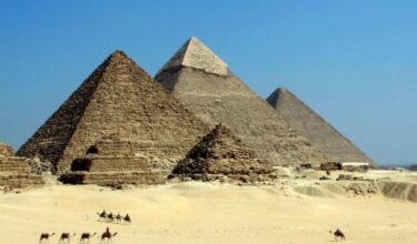 「今世紀最大の発見だ」　ピラミッドで未知の空間を発見！186年ぶり　未だに内部構造は不明点も多く　