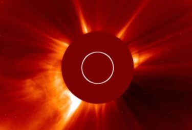 最大強度「X1.2」の大型太陽フレアが発生！今年に入ってから大型フレア多発、数日以内に地球の磁気圏が乱れる恐れ
