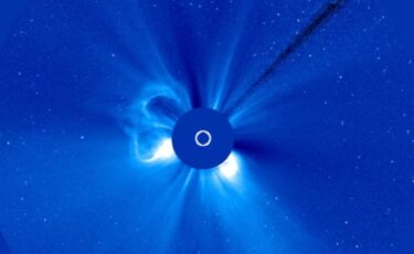 M4.1太陽フレアにCMEが発生！アメリカ地磁気観測所で強い変動、多数の大型黒点も出現　太陽活動が高止まり状態に！