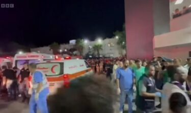 ガザ地区の病院爆発で500人死亡！イスラエルは関与を否定、ハマスと双方が非難！中東各国で抗議デモが相次ぐ