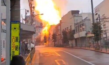 【速報】大森駅付近で爆発火災！東海道新幹線や京浜東北線が運転見合わせ　プロパンガスに引火、猛烈な火炎と爆発