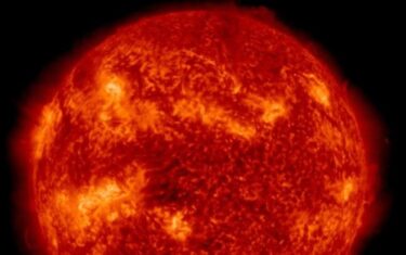 【注意】Mクラス太陽フレア7連続発生！4月18日に地球と接触予想！第一波の太陽風で猛烈な磁気嵐を観測！地震や噴火リスク増大