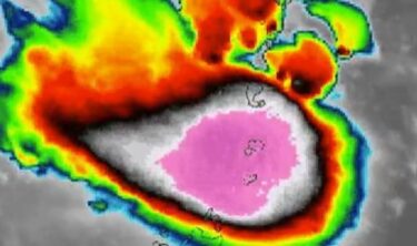 【警戒】インドネシアで大規模噴火！日本への津波を調査中　1万9000メートル噴煙　ルアング火山