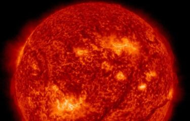 【警戒】最大級Xクラス太陽フレアが3連続発生！1日でX1.0、X1.4、X1.1を観測　巨大黒点の活動が活発化！地球に直撃の恐れも