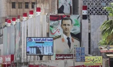 シリア首都ダマスカスが陥落！アサド大統領は国外に逃亡、反体制派指導者が勝利宣言！ロシア艦隊もシリア撤退へ